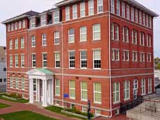 Peck Hall, where Falk College's Department of Marriage and Family Therapy is located.